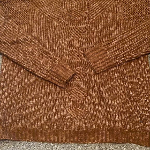 Mock neck sweater - Picture 3 of 5